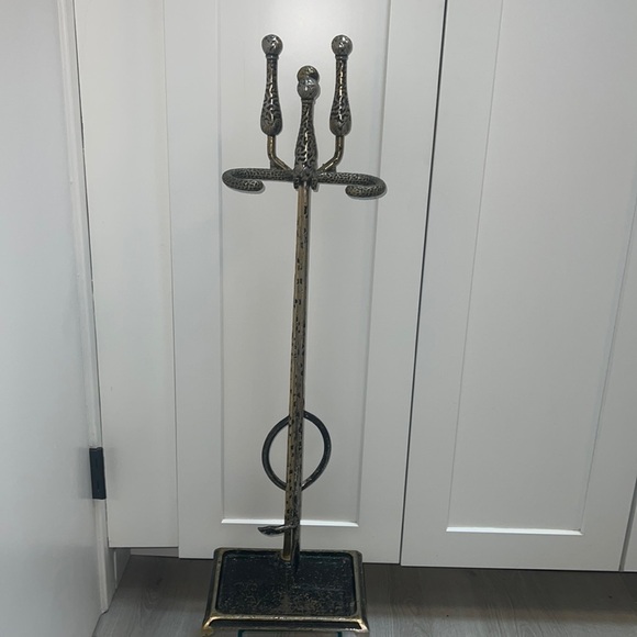 Vintage Adams Company Iowa Goldtone and Black Fireplace Tool Set - Picture 6 of 16